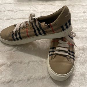 Burberry Women’s Albridge Sneakers